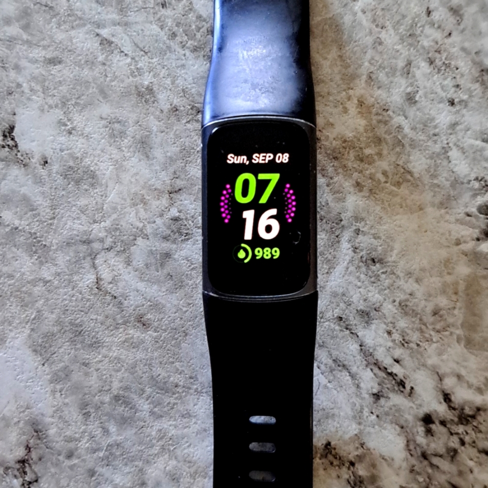 Fitbit Charge 5
